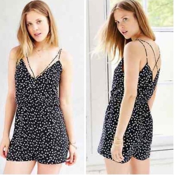 URBAN OUTFITTERS Kimchi Blue Polka Dot Strappy Summer Romper size Small - Picture 3 of 7